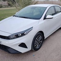 للبيع كيا سيراتو 2024 خليجي مكفولة من صبغ وبارد وتبديل مكينه 2000 ماشي...