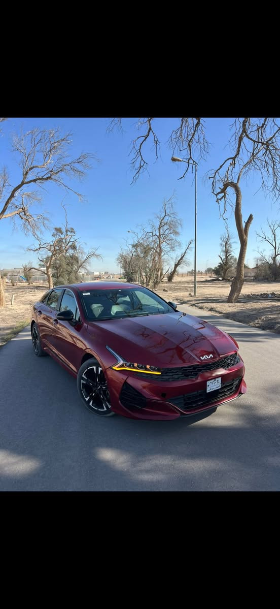 السلام عليكم K5 جيتي موديل 2023 فول ماعدا البانوراما ماشيه 32KM وارد امريكي الضرر موضح بل صور سياره حلوه وجاهزه من كل النواحي تخم تاير جديد مكينه كير حداديه كفاله سياره بدون رقم تترقم جميع المحافضات . 
السعر :145
العنوان : بصره 
رقم الموبايل : ***********
