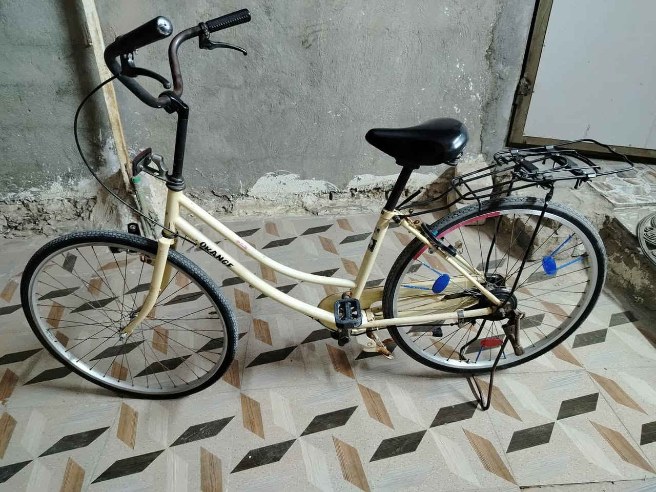 بايسكل البيع حجم ٢٦ مابي نقص كامل قيم وخذ مكان مشخاب راك الحصوه  الشراء بي خير ويدلل


**إذا كنت صاحب هذا الإعلان وتريد حذفه لأي سبب، رجاءا أرسل رسالة إلى الدعم الفني**