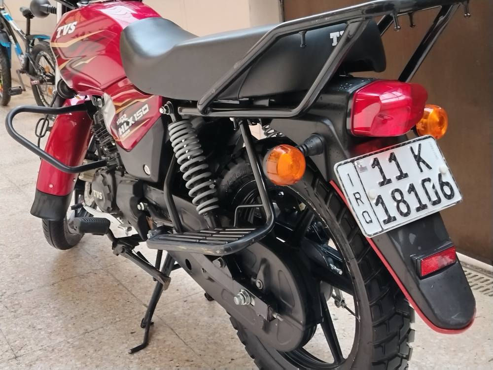 السلام عليكم دراجه تي في اس موديل 23 اخر اصدار دراجه جديده وحلوه وما مفتوحه مرقم هزه  جديده دراجه جديده ما متعوبه مكان البلديات الرقم *********** بغداد, العراق
