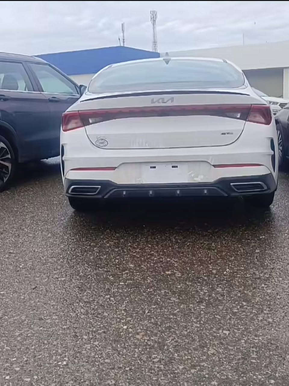 موديل 2024 للبيع k5 فول السياره بسعر مناسب تواصل ***********
