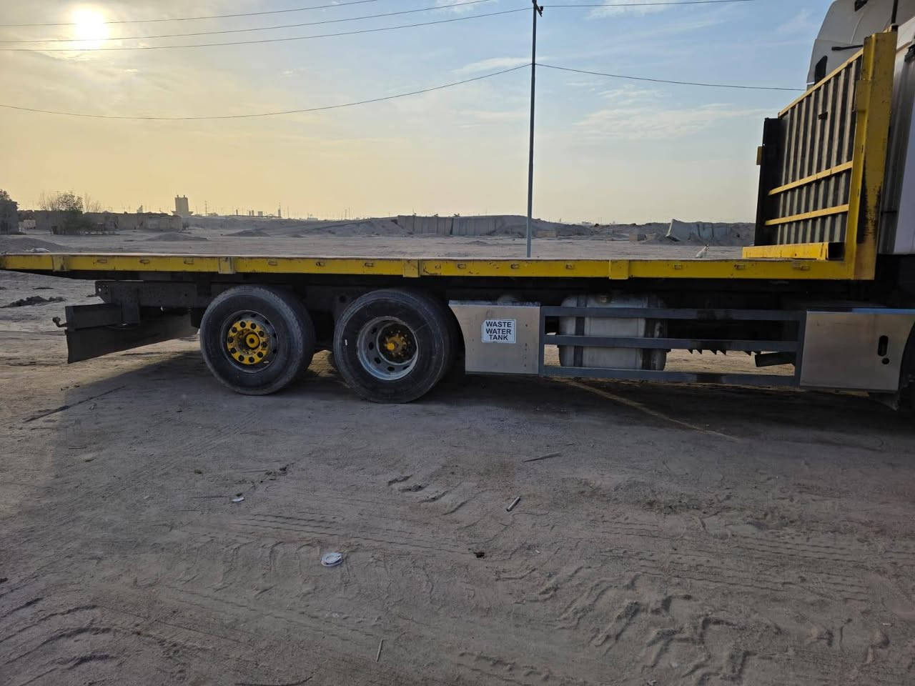 سلام عليكم صطحه البيع طول 7و70 العنوان البصره الزبير رقم الهاتف ***********
