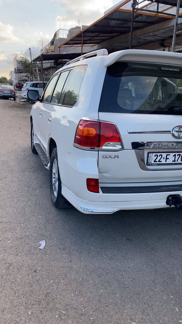 سلام عليكم تيوتا لاندكروز 2013 بريم اصلي  GXR ماشيه 192 الف السياره كفاله بيه ملاحظات 3 مكنات بارد كلش بسيط وسحبت كارت بالبنيد السونار مرفق 

السعر 365 بيه مجال

6سلندر رقم اربيل بسمي تحويل مباشر 

اللون ابيض صدفي

موصفات 

سلايت روف 

فور ويل 

مري قلاب 

لايت زنون 

حساس امامي خلفي 

بصمات ابواب 

كشنات جلد 

كشن كهرباء 3دكم

اشاير مري

جام اوتو

طفايه 

تبريد ثلاث قطع 

ثلاجه

7 راكب 

‏‎تحكم استيرن

السيارة حيل جديده 

كير محرك بشرط 

السياره جاهزه من كلشي

بصمات عدد (2)

مكاني كركوك

رقمي ***********
