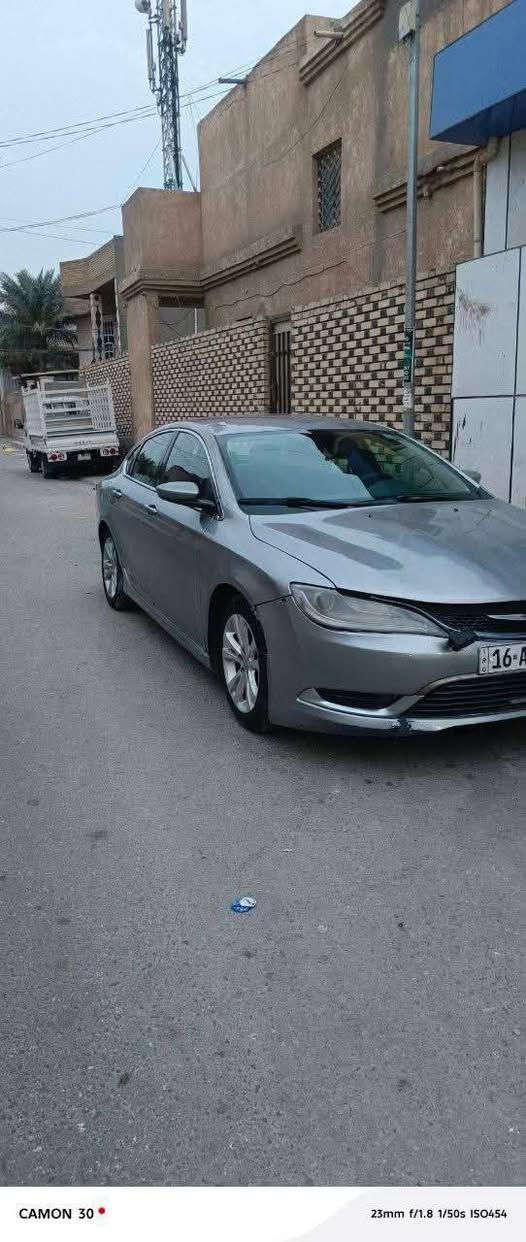 السلام عليكم
كلسلر c200   موديل 2016
محرك 3600 / 6 سلندر 
مواصفات 
بصمه 
تحكم استيرن 
شاشه 
هند بريك بصمه 
نظام تزحلق 
لد خلفي 
لايت زنون 
ويل كب 
حادثها جاملغ وبنيد من جهه الصدر بيها مكانات صبغ ابيع حزززام بس هيه مو حزام 
مكاني النجف مراوس*********** بيع 85 النجف, العراق
