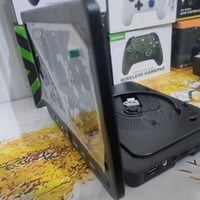 شاشة • شحن وكهرباء • منافذ متعددة