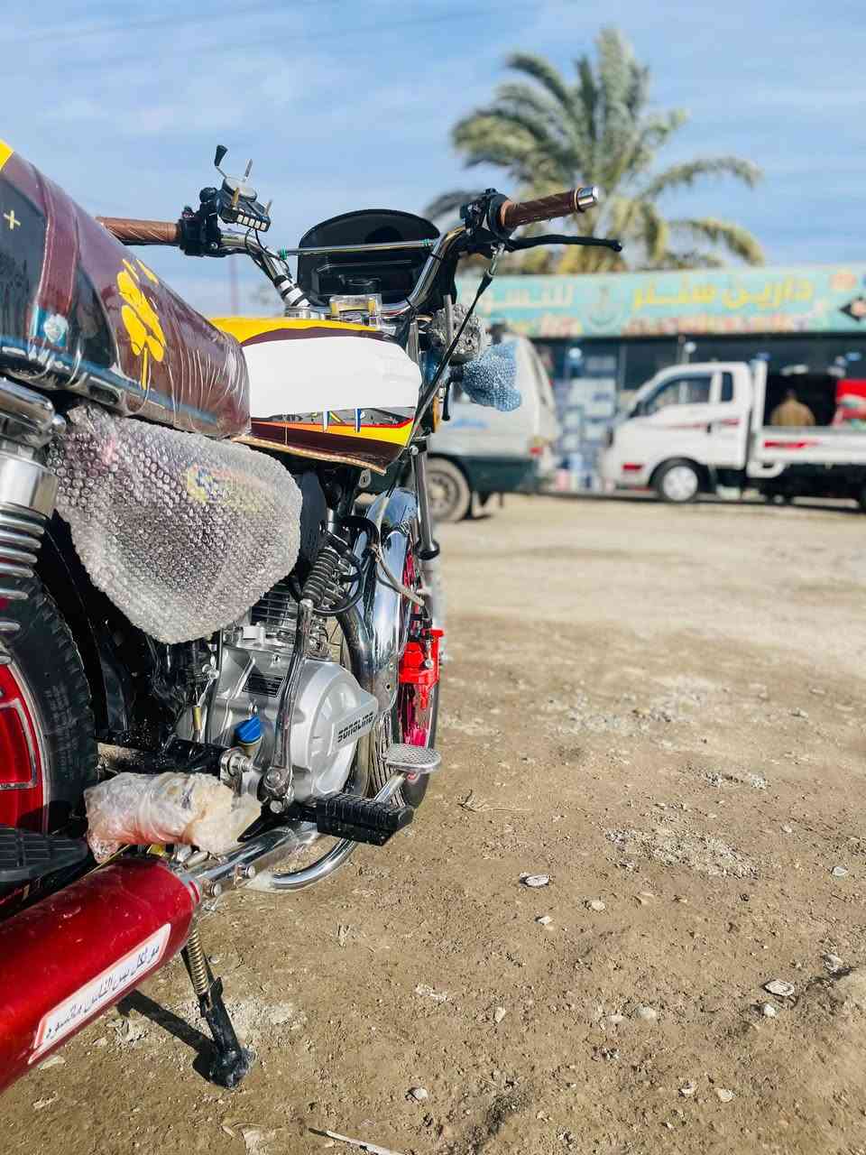 سلام عليكم 
دراجة سيفان سولنك 
موديل 2025
سعر 800وبيها مجال قليل حك الجية
دراجة اي نقص مابيها 
مكفوله من اي شي 
ماشية 3000
مكينة 200cc
اوراق كاملة 
المكان ديالى المقدادية سنسل 
لتواصل عبر هذا الرقم ***********
