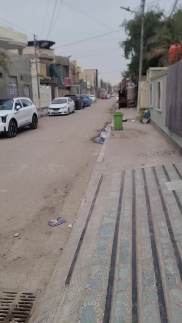 بيت للبيع طابقين
المساحه /135 متر
العنوان/حي الزيتون _خلف سنتر الزيتون 
سنه البناء/ 2018 
السعر / ٢٠٠ مليون بي شي قليل
البيت نظيف جدا يحتوي على ثلاث مجاميع صحيه 
الطابق الثاني يحتوي على ثلاث غرف وجموعة صحية 
طابو صرف بأسم المالك 

التفاصيل داخل الفيديو 

رقم التواصيل/ *********** 
اتصال فقط
