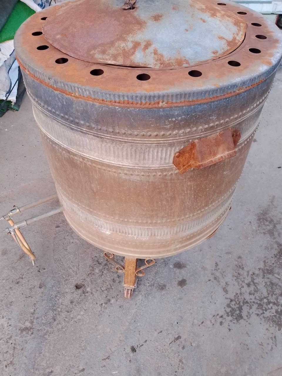 السلام عليكم
تنور غاز كل عيب ما بي بالشرط 
السعر 35 وبي مجال قليل 
العنوان كركوك القادسيه تقاطع ابو خطاب 
***********
