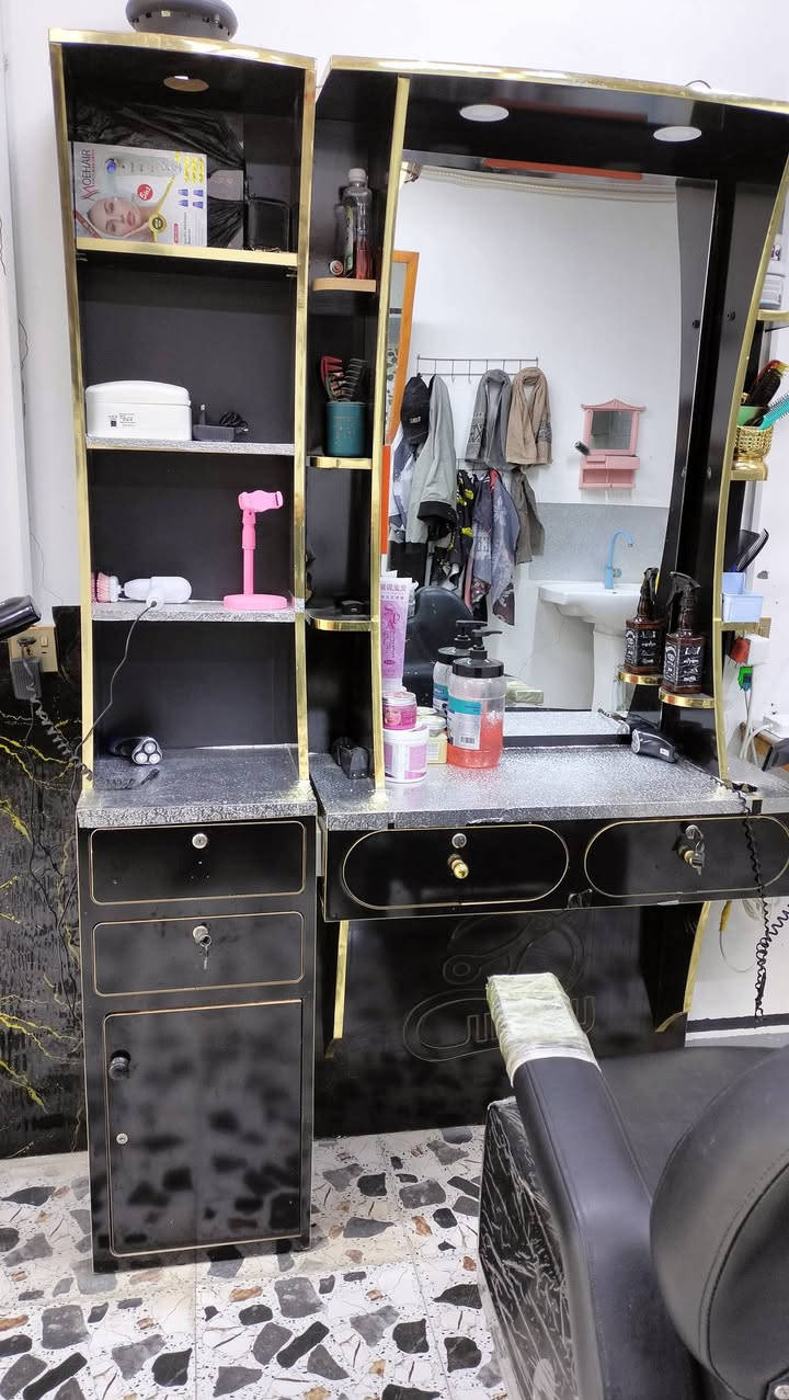 غراض صالون حلاقه للبيع نسبة نظافتهن 90% ميز حلاقه +فاترينه+رفوف تعليك عدد2+امرايه خلفيه تسكام نوع ثقيل +كرويتات عدد2 +جهاز سحب دهون وجه شحن السعر 385 الف.. العنوان النجف ـــ قضاء المشخاب ـــ ال ابراهيم


**إذا كنت صاحب هذا الإعلان وتريد حذفه لأي سبب، رجاءا أرسل رسالة إلى الدعم الفني**