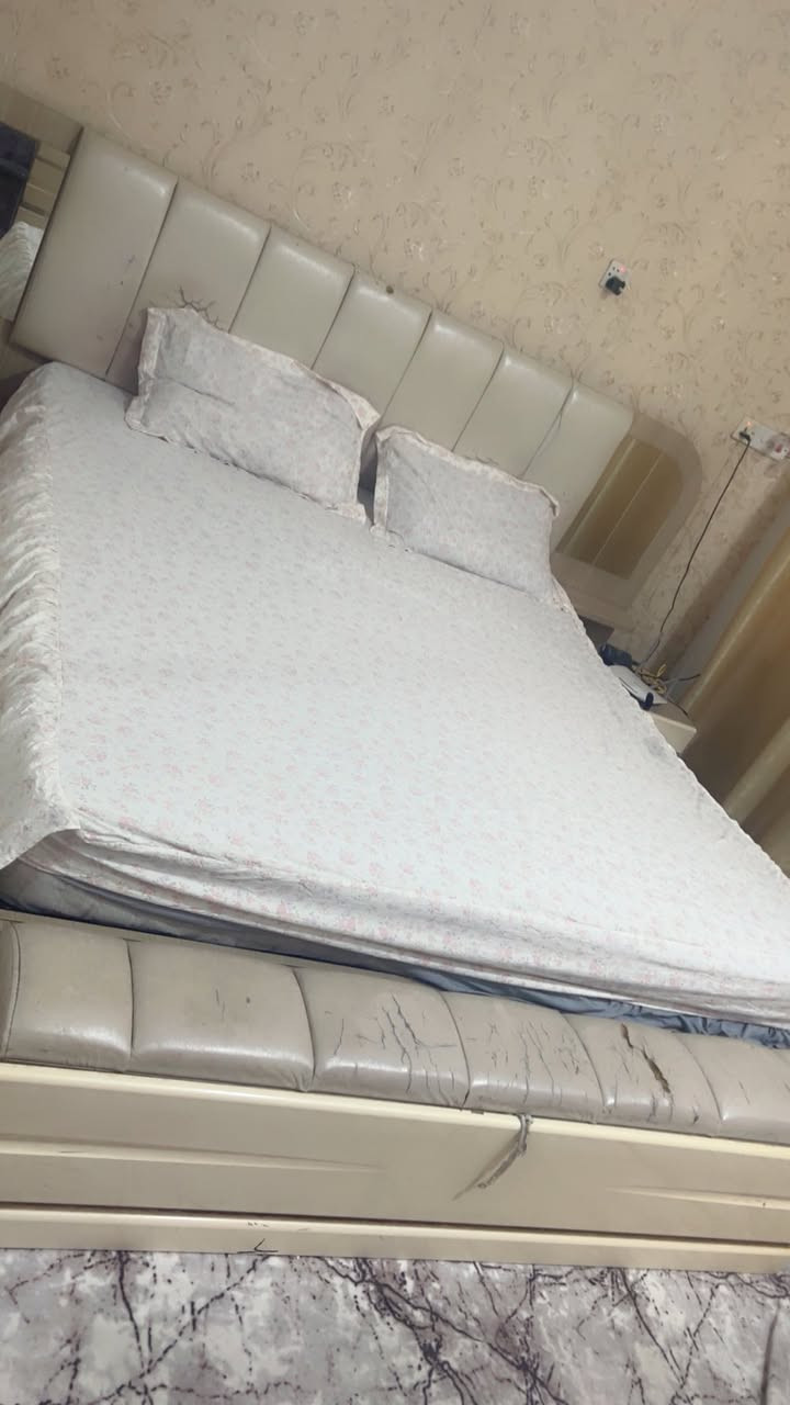 غرفة تركية بسعر مناسب جدا ٩ قطع


**إذا كنت صاحب هذا الإعلان وتريد حذفه لأي سبب، رجاءا أرسل رسالة إلى الدعم الفني**