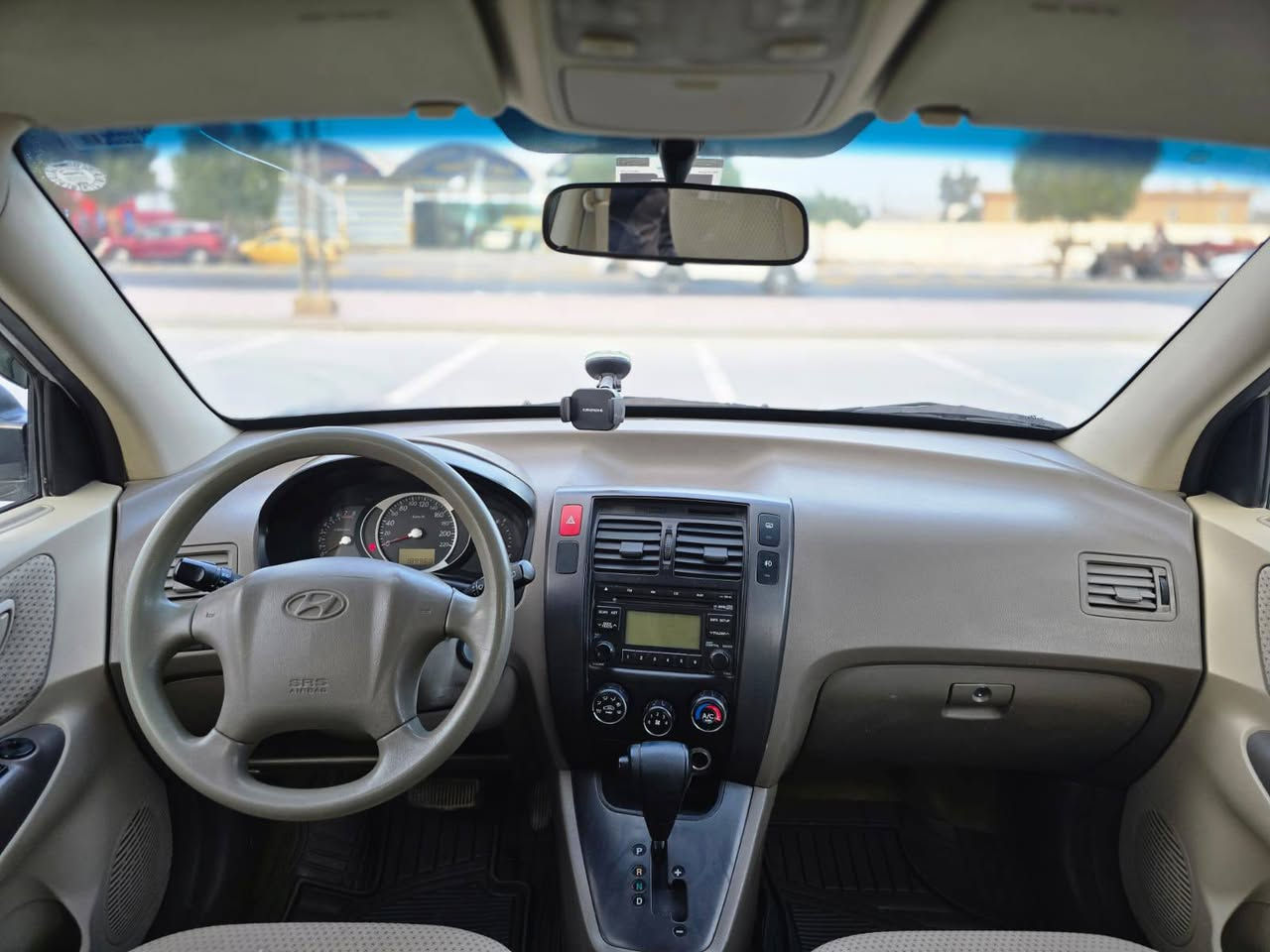 هيونداي توكسان موديل 2009
اللوحات اربيل دولي 22
 كفالة عامة فقط بارد الجاملغ الأيمن  10 سم  موضح بالصور المرفقة 
حجم المحرك: Cylinde 4 2000
اللون: رصاصي
عداد المسافة: 189 الف قابله للزياده 
مكينة وكير مكفولات
للأستفسار ***********
مكان السيارة النجف الاشرف 
السعر 122 $  وبيها مجال 
#توسان #هونداي
