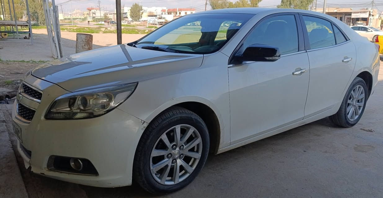 ماليبو 2013 LT مواصفاتها معروفه 
كبير ومحرك بشرط تايرات جديد طخم جديد السيارة جاهزة
السعر 106 للاستفسار ***********
