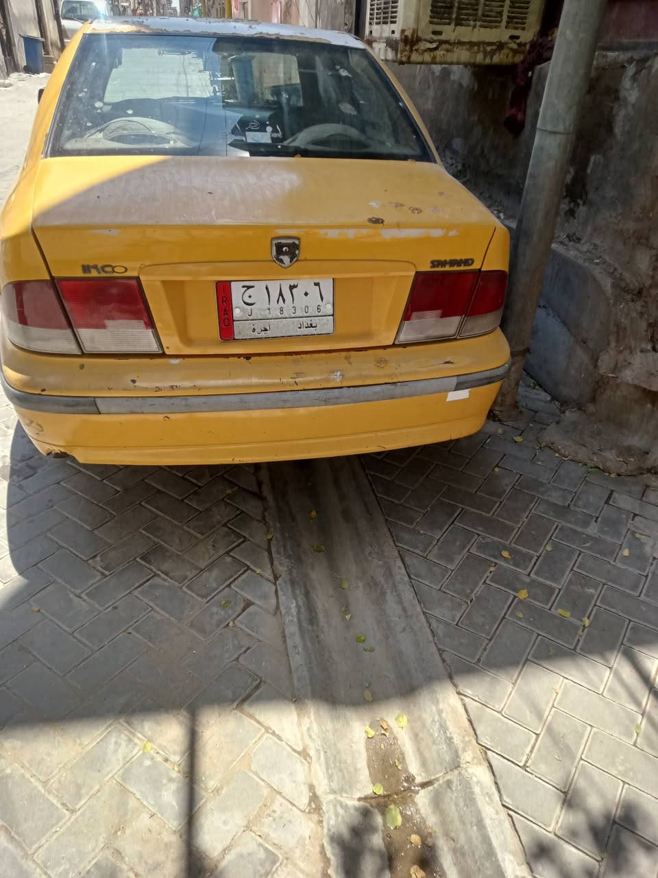 مرخصة مدير الكروب سياره سمنت للبيع بغداد بسمي مصفره هيه وغرامات مكينة وكير جدد 20 ورقه وبيها مجال قليل حك الجيه العنوان بغداد مدينة الصدر ***********
