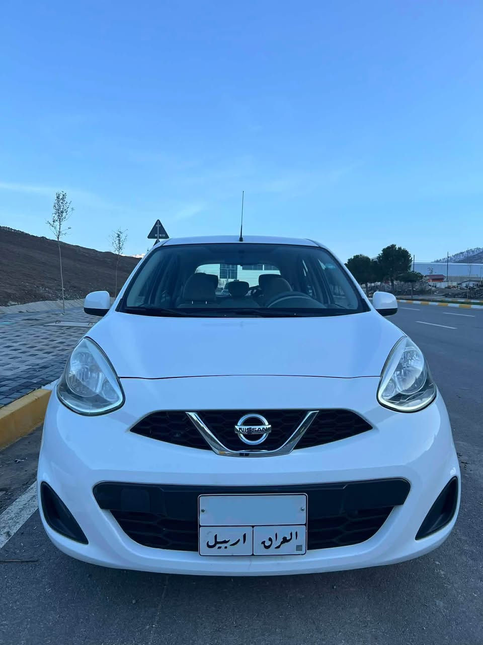 نیسان میکرا 2020 
مواسەفات خلیجی گێر ئۆتۆماتیک
سەیارەکە سفری هەولێرە
تەنها 62 هەزار رۆیشتوە
سنە وی تازە بەسەرچوە
هیچ مەسرەفێکی تێدانیە
تەقەو ڕەقەی بەشەرت 

سعر ١١١ وەرەقە

هیچی نییە دەعامی بۆ دەعامی بە شەرتە
گێر و مەکیەنە و تحویل بە شەرت

ژمارەی خاوەنی سەیارە ☎️
*********** شقلاوة, أربيل
