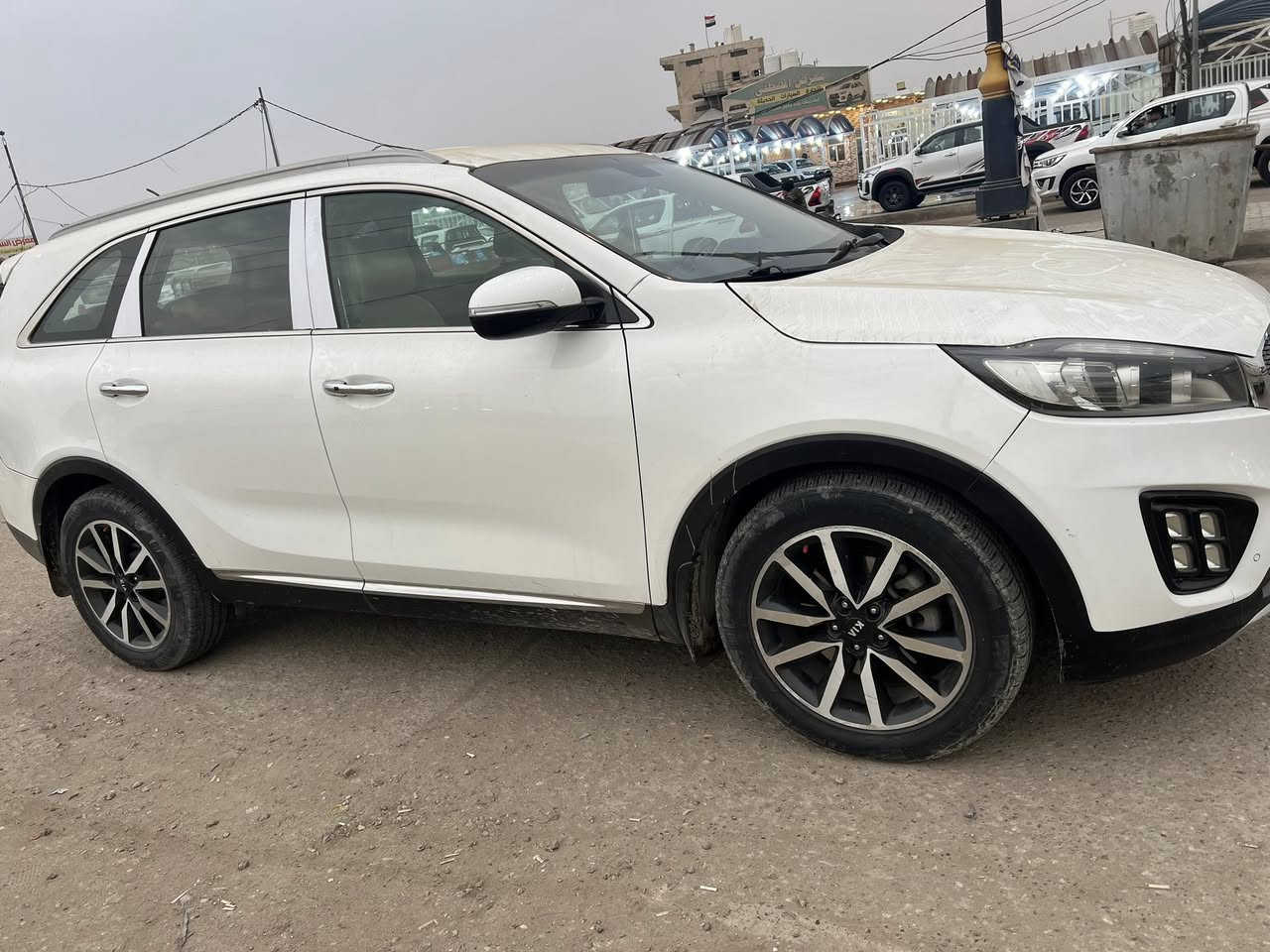 السلام عليكم سياره نوع كيا سورنتو وارد خليجي بيها صبغ مكفوله من الگلبه والگص حجم المحرك 6 سلندر 3600 سعتةعدد الركاب 7 تبريد 3 قطع مواصفات فول واحد عل واحد بصمه شاشه تحكمات بردات حساسات كامرات اشاير مري جنطه كهربائيه هوايه مواصفات بيها السعر 148 الشراي يتصل مكان السياره ميسان ***********//*********** رقم بغداد
