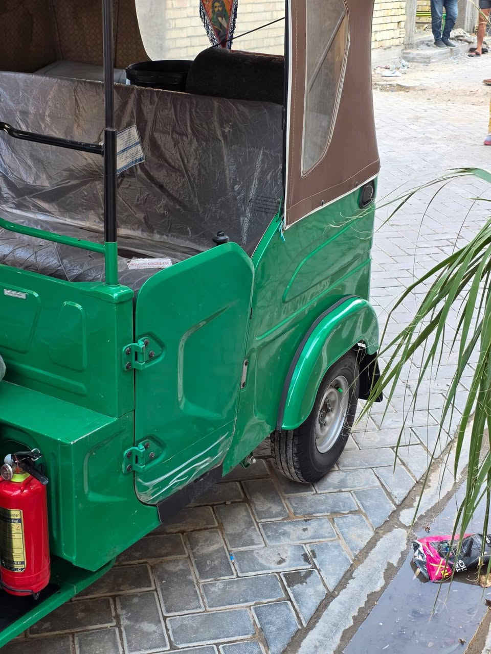 تكتك لبيع واحد وعشرين مكفولة كفالة عامة ما عدة دوس مكاني بغداد مدينة الصدر
رقم ***********
