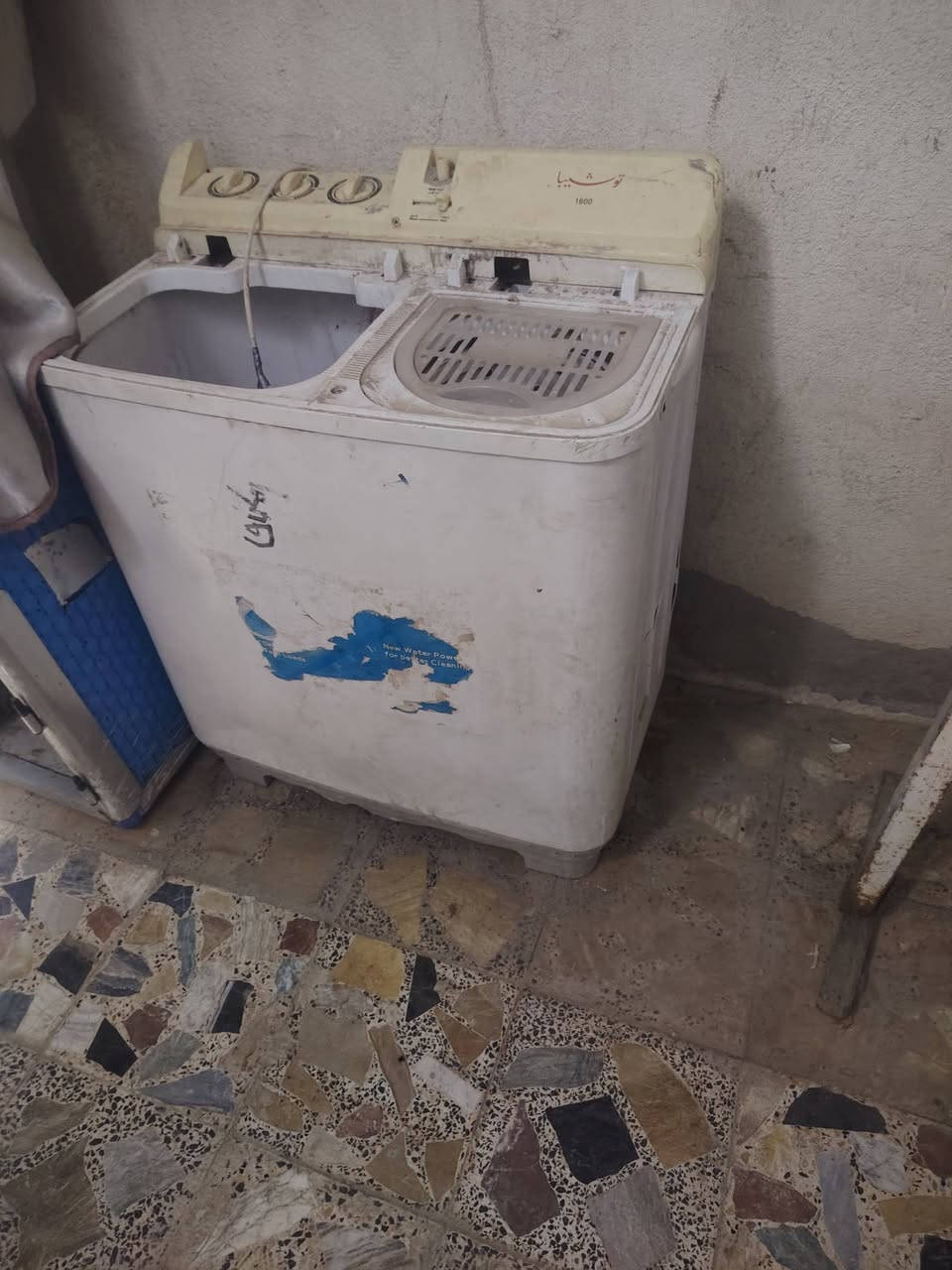 كاونتر ٣قطع غساله دراجه طباخ كلهن سعرهن 150 الف ***********
