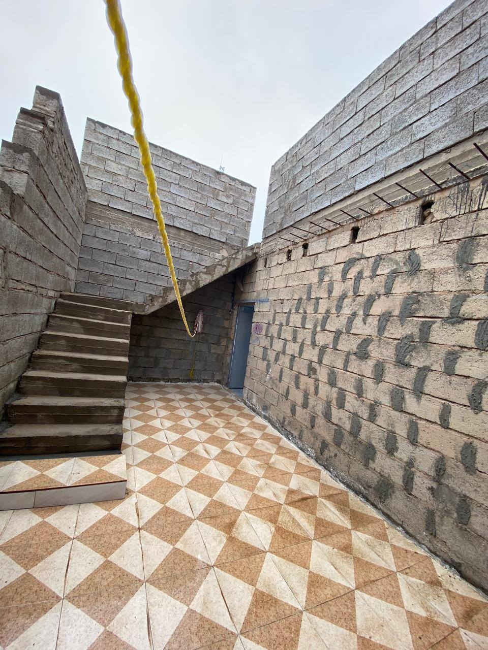 السلام عليكم
بيت بمنطقه 8شباط قرب اسواق الخزرجي طابقين اربع غرف 
اربع غرف نوم وستقبال وصاله ومطبخ ومجمع صحيات السعر 115بي مجال 
للاتصال على الارقام التاليه 
***********
***********
او زياره مكتبنا الكائن الرمادي التأميم 8شباط قرب تانكي الماء 
مكتب المصطفى للعقار
