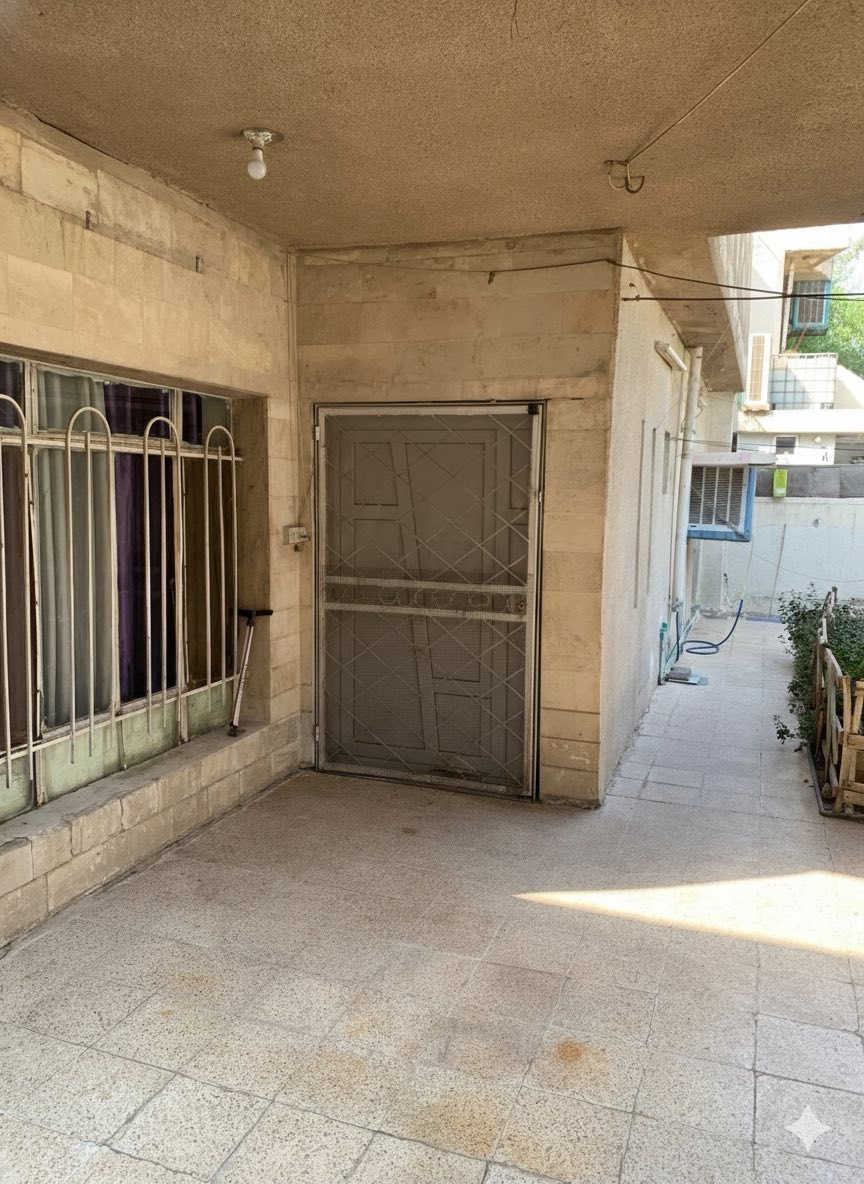 دار للبيع بمساحة مميزة في الدورة - المهدية الثانية
التفاصيل:
المساحة الكلية: 288 متر •
الموقع: الدورة، المهدية الثانية، منطقة مستقرة وقريبة من • الخدمات.
نوع السند: طابو صرف •
حالة البناء: بناء قديم •
مميزات إضافية: المساحة والواجهة تسمح بتقسيم العقار إلى • دارين أو أكثر، مما يجعله فرصة مثالية للمستثمرين أو الراغبين ببناء بيوت حديثة بمساحات مريحة.
السعر:1,750,000 للمتر
• للاستفسار والتواصل ***********
