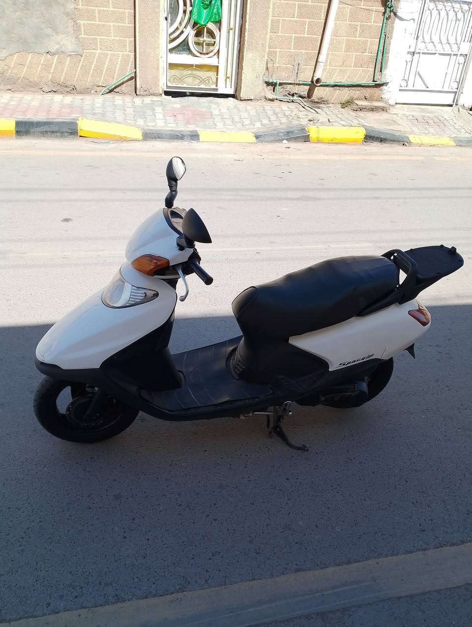 سبيسي ياباني مكينه ناعمه ماتنسمع شلعه ومعدل فول كفرات بلادي كابريتر بلادي الدراجه كله علئ وضع البلاد مفتوحه رايمر اول مره فقط مامتعوبه ابد مكاني كوت داموك شراي يتصل وبخدمته ***********
