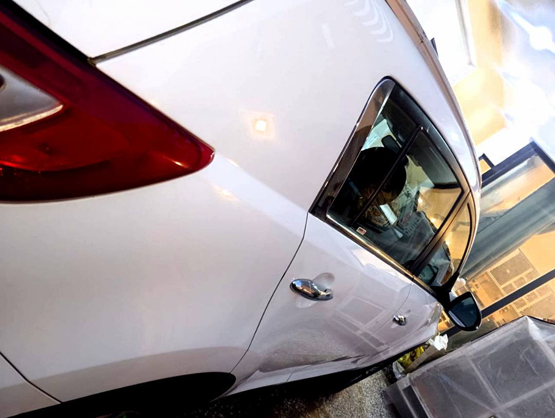 كيا سبورتج 2011 خليجي فول مواصفات رقم بغداد الدولي مري شفط مع الأشاير فتحة سقف بانوراما مكينة 2000 حساسات خلفي كاميرة وشاشة و تحكمات ستيرن لدأت بالمازادات جاهزة من كلشي مابيه نقص بيه بمكانين صبغ بدون دواخل السعر 128.  وبيه مجال للاتصال ***********. المكان بغداد الدورة والشراي يتصل فقط
