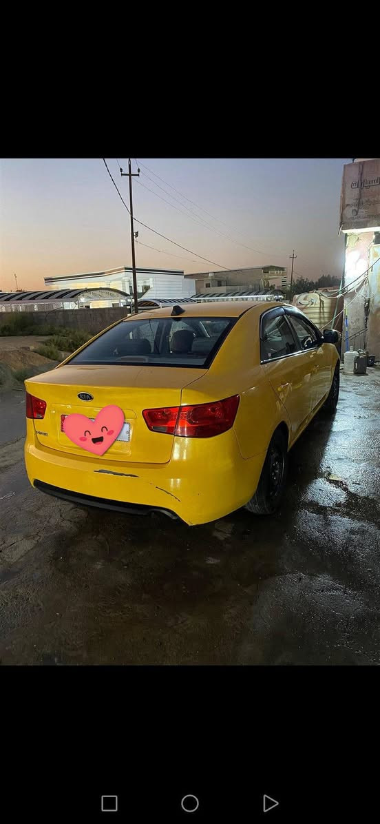 فورتي 2010 كير ومكينه مبدلات حاويه حدادية خلفية جاهزه واماميه جاهزه 
تخم تاير نص عمر رقم اجنبي السيارة بأسمي ضربة بسيطه بالجاملغ الخلفي دواخل نظيفة تبريد جاهز وشغال مكانها بغداد السعر 90وبيها مجال، الشراي يتصل، بدون مراوس هذا رقمي بي واتساب ***********
