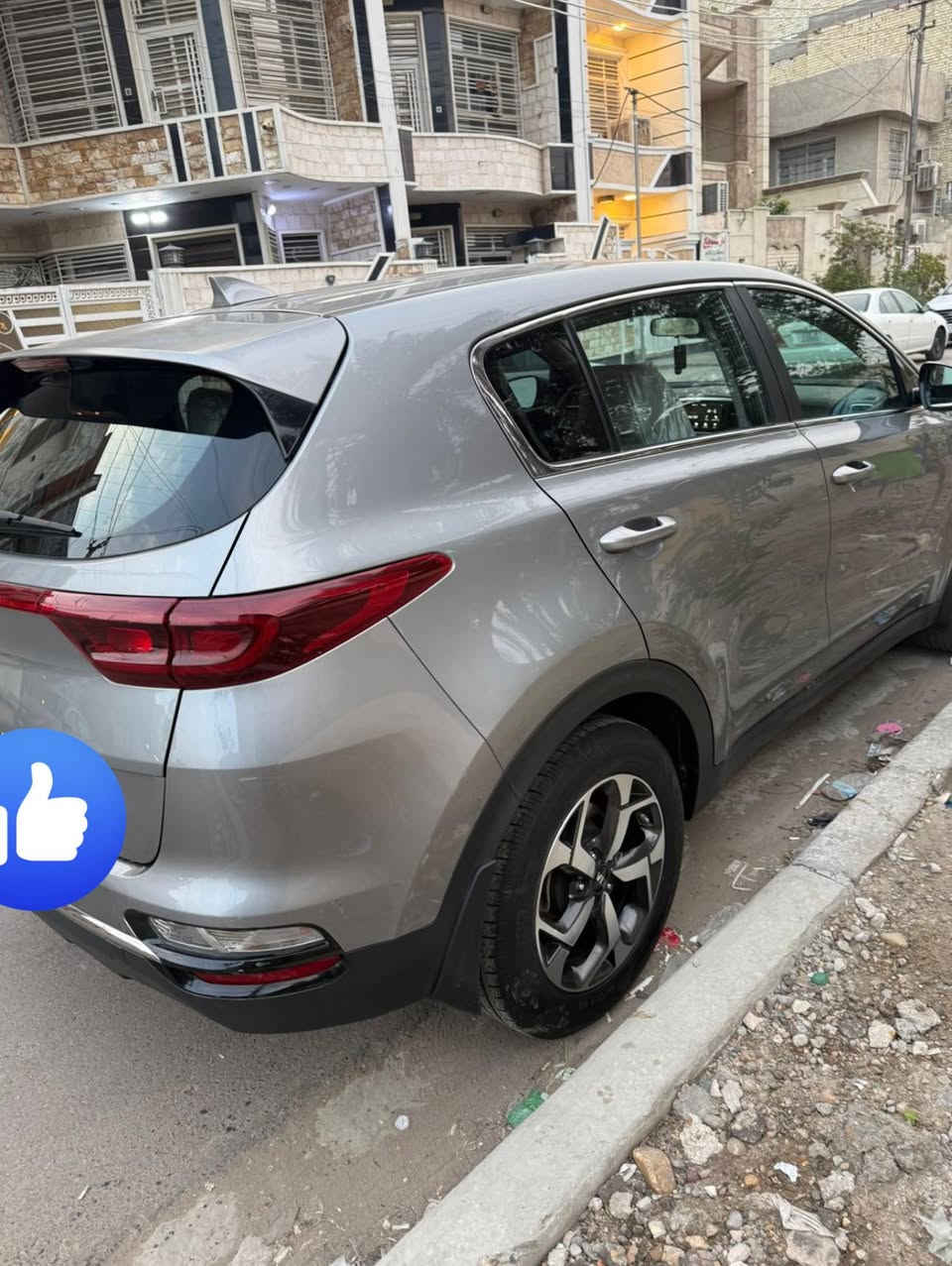 السلام عليكم كيه سبورتج  وارد امريكي موديل 2020وصور الحادث موجود والسونار موجود مواصفات السياره 
شاشه كبيره 
تحديد مسار 
ثلاث انضمه قياده 
مري شفط 
قطعتين تبريد 
مكينه 2400
حساسات امامي وخلفي 
رادارات تحكم ذاتي
كم 86
السياره جديده استعمال شخصي 
١٨٠وبيه مجال بسيط***********مكان بغداد
