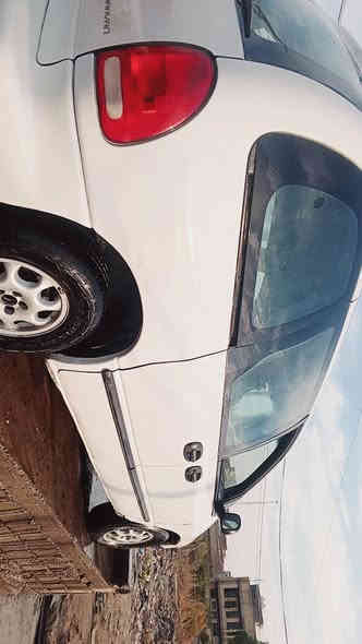 اللهم صل على محمد وآل محمد 
السلام عليكم أحبتي 
سياره دوج كرفان 
موديل 2000 محرك3000
سياره مثل ما واضح كشرتها نظيفه تجي وتشوف بعينك 
مكينه وكير غير مكفول 
بأسمي رقم وسنويه جدد هزه جديده 
السعر 45 وبيها مجال 
المكان بغداد 
للاتصال ***********
