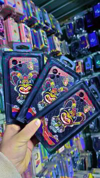 كارتونه بيها 200 كفر ايفون بسعر 50 الف دينار وتوصيل مجاني   رقمي 07719...