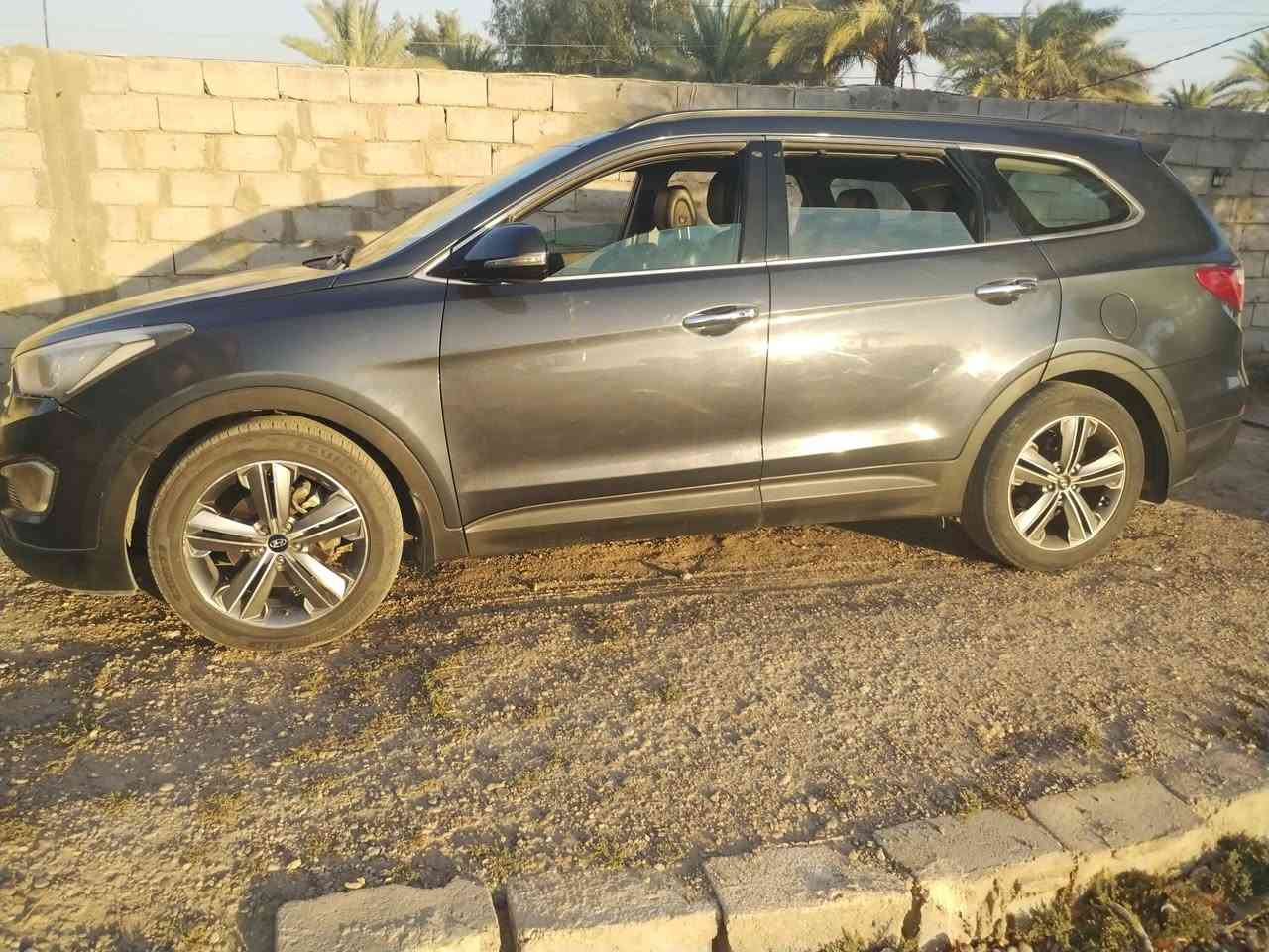 السلام عليكم
سنتافيا ٢٠١٤ وارد أمريكي ظربتهة أمامية الدعامية و الجاملغ و شويه من البنيد
المواصفات
بصمة أبواب
كشنات كهرباء
فتحة سقف بانوراما
قطعتين تبريد
7 راكب السياره
جنطة كهرباء
مخرج كهرباء AC
كير و محرك مكفولة 
السيارة فول مواصفات لمتد
السعر ١٤٨ و بيهة مجال 
الاستفسار ***********
