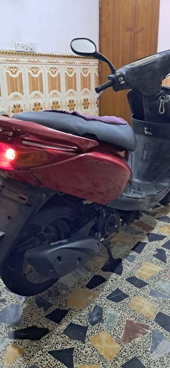 السلام عليكم
السلام عليكم بريز لايت ناصي كابريتر ومكينه برغي ممفتوح كفر اصلي ختم واحد كله شغال كابريتر وسلف اصلي اي شي تجاري مابيهاا السعر550 المكان الشعب رقم الهاتف *********** بيها فقط كلج خلفي
