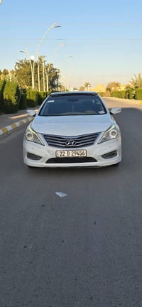 ازيرا • ٢٠١١ • ٦ سلندر