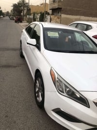 للبيع سياره سوناته مديل2016 وارد امريكي الضرر الباب اليسره الخلفي امصل...