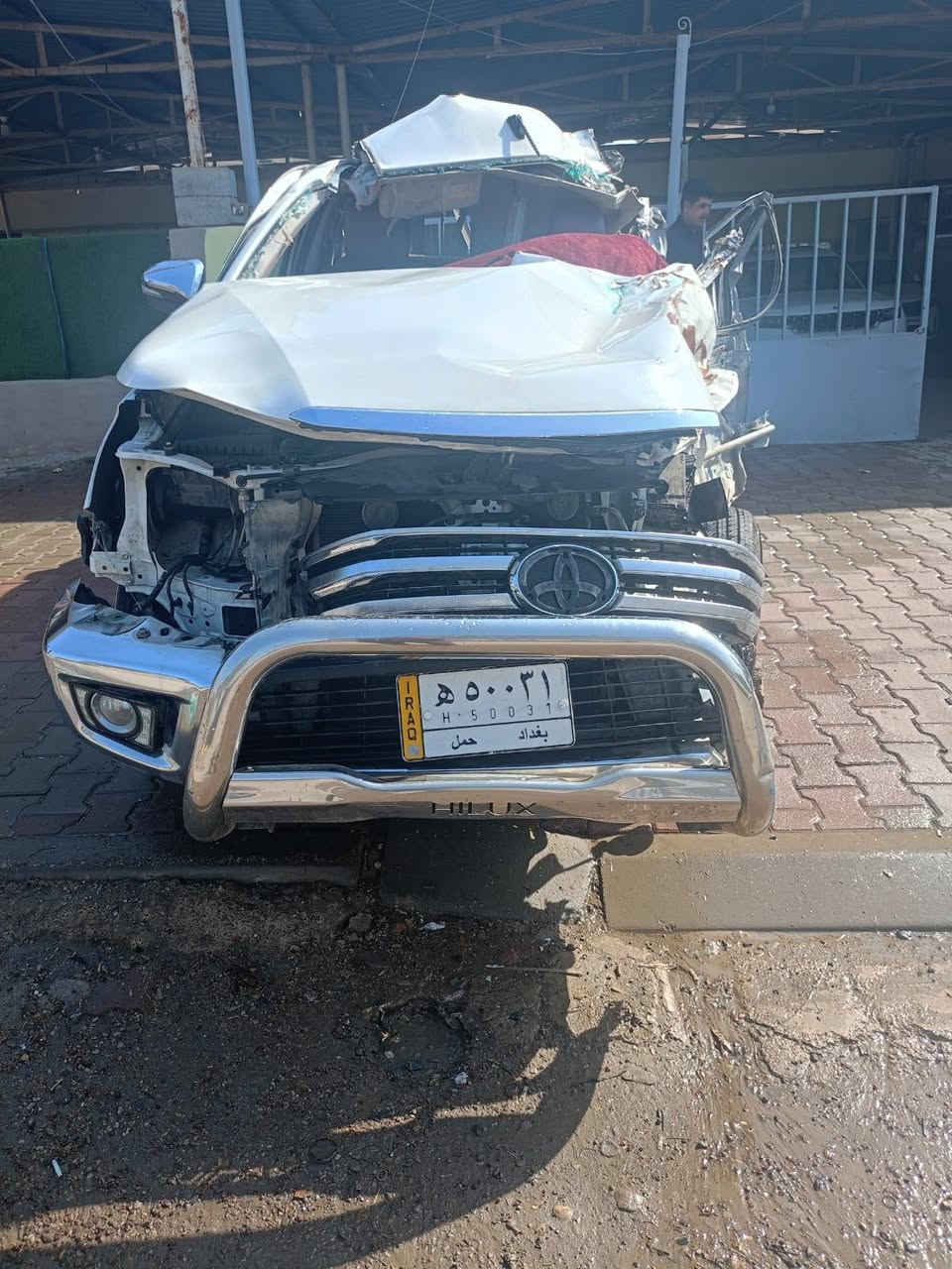 السلام عليكم للبيع بيكم هايلوكس كير اوتوماتيك  موديل 2018 رقم بغداد تحويل ثاني يوم سياره سابقا كلين قطره صبغ ما بيها 
سياره تعرضت لحادث ابيع على حادثه 
سياره محرك كير شاصي سليمات ما بيهن شي سياره شغاله وتمشي للتواصل على الرقم ***********
