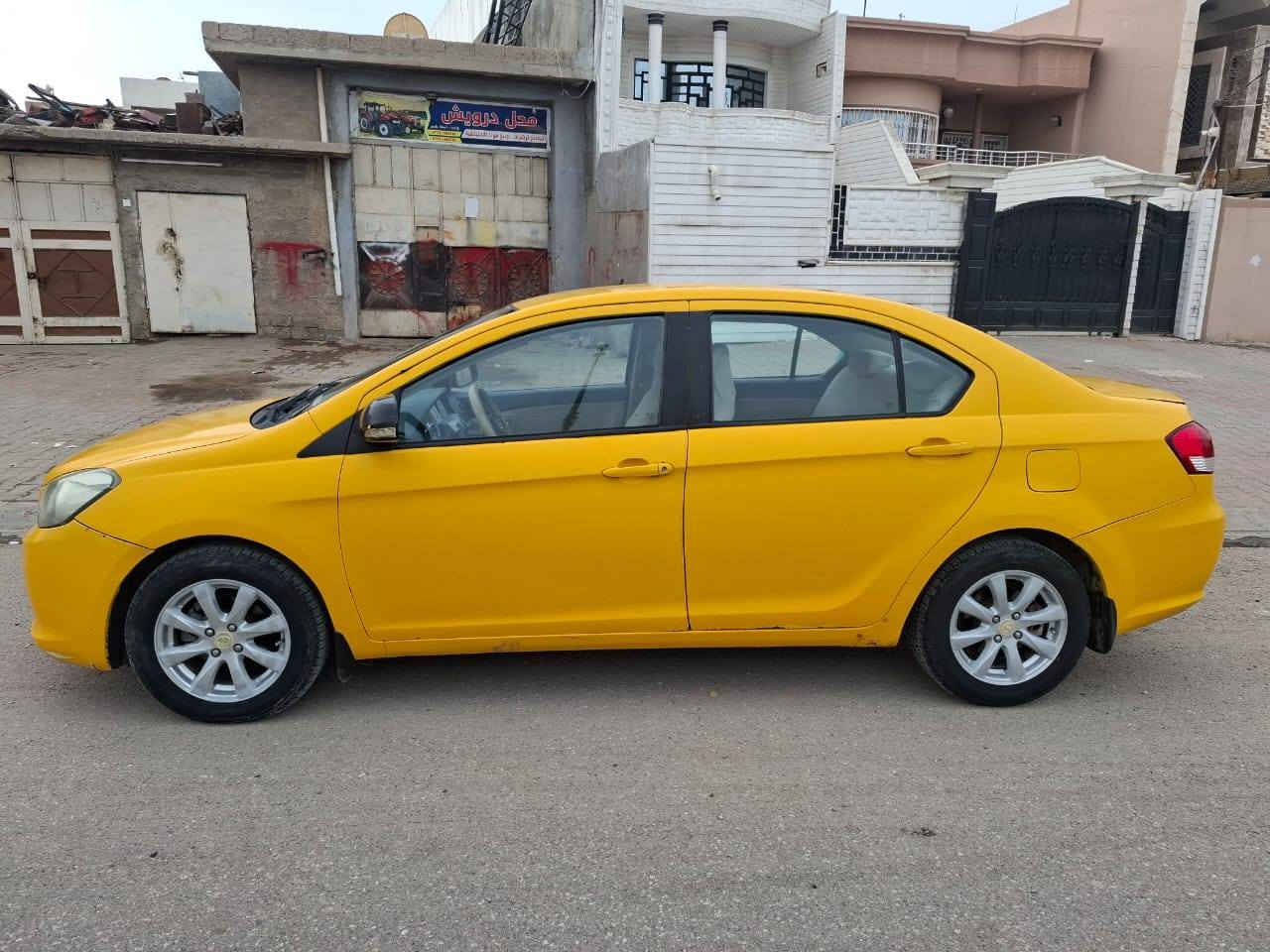 كریت وایل مودیل 2012 رقم بغداد مشروع وطنيه سعر 50ورقه دفتر بنزین موجود بدون ضربه رقم موبایل 
***********
