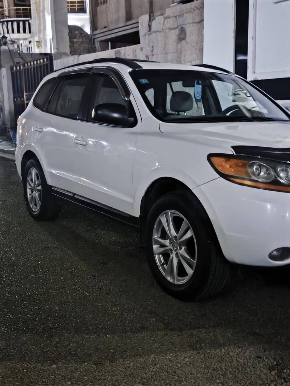 سنتافيا 2009
وارد امريكي بدون ضربه بيها اماكن صبغ ربع البنيد وبدايه القماره سبب تقشير وصبغ الدعاميه الاماميه 

سياره نضيفه وكاعده

محرك 6 

 عدد الركاب 5

شاشه كامره

 تخم تاير

سيار جاهزه 

السعر 130 وبيه مجال

ملاحضه ترهم مراوس بسيار  ناصيه تكسي او خصوصي

***********
