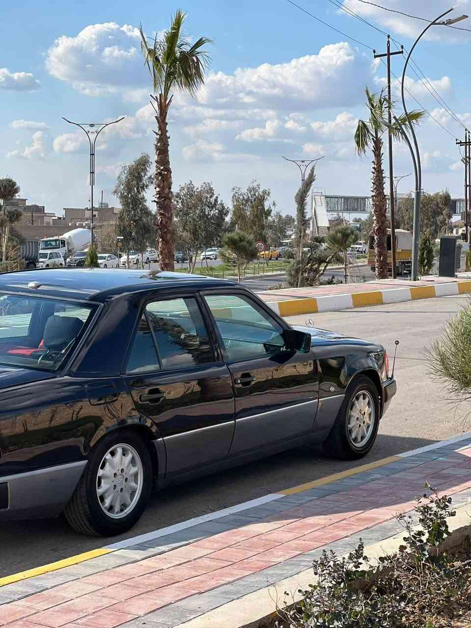 مرسيدس دب مودسل ١٩٨٩ كير محرك ٢٥٠٠ ديلكو فول مواصفات بدون ضرر اوتوماتيك وتبريد وسلايد وجوم كهربائي سيارة جاهزة شرط الكير والمحرك صدر وطاير جديدة مشروع وطني ل ٢٠٢٨ كوبون بانزين بي سعر ٥٥ ومجال عنوان كركوك شوراو ***********......*********** كركوك, العراق
