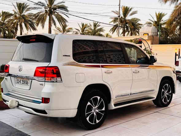 ﷽
بسعر مناااااااسب جدا
‏‎سلام عليكم 
 للبيع او مراوس 
لاندكروز 🔥 2017  💣 بريم اصل  🚀 GXR:
السياره احله من الصور بالحقيقه 
فول مواصفات 1/1 💯 :
1- فتحة 🕳️
2- بصمة 🔐
3- ماشية 90 حقيقي 🧡 وقابلة لزيادة 
4- حساس خلفي وامامي 🎶🔊
5- ثلاجة 🥶
6- 2 كراسي كهرباء ⚡
7- تشغيل عن بعد 💥
8- شاشات عرض 💻
9-كامرات 2 دوارة 👀
10- 8  ايرباك 
11-دفع رباعي 🎮
12- شاحن واير لس
12- رقم بغداد  بأسمي 
حجم المحرك: 4000 ✅
ملاحظة // السيارة كفالة عامة من جميع النواحي 
وشرط  الفحص ✅  شاديلها كت كامل 21 اصلي مؤسسه بشرط 
جديدة بمعنى الكلمه شرط زيرو  تخم تاير حدادية تبريد جاهزة من كلشي مابيها اي نقص وبالعافية ع تكون من نصيبه
بأسمي شخصياً هزه وفحص جديد تحويل مباشر  
#مفخره_الأرض 🔥 
🟩 السعر المطلوب  _ ( 488 $ )💸قفل                            
ماكو هيج سعر بهيج نظافة مستحيل 
لاستفسار الاتصال ع الارقام التالية 📲📲
‏ *********** // ‭0781 578 1463‬ ) 

تحياتي لجميع 🌹 🌸 🙏🏻
الموقع 
‏https://maps.google.com/?q=32.753235,44.410568

‏‭
