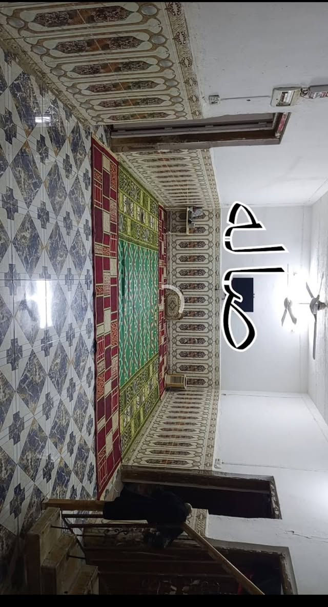 سلام عليكم
بيت بل زنابره للبيع المساحه 650م غرفتين نوم صاله ومطبخ استقبال البناء 300م والحوش 350م على الشارع العام شارع الزنابره قرب التارتان 
الرقم ***********
