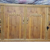 بوفيه البيع مستعمله قليل جديده 4خانات 07745773312متواجد واتساب