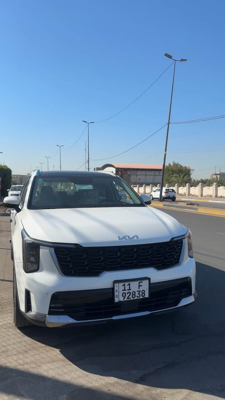سورنتو 2025 للبيع نضيفه سياره
ماشيه 16 الف km فتحه بانوراما فول سياره بأسمي وشوكت متريد تحويل
السعر : $315
مكانه بغداد 
***********
***********
