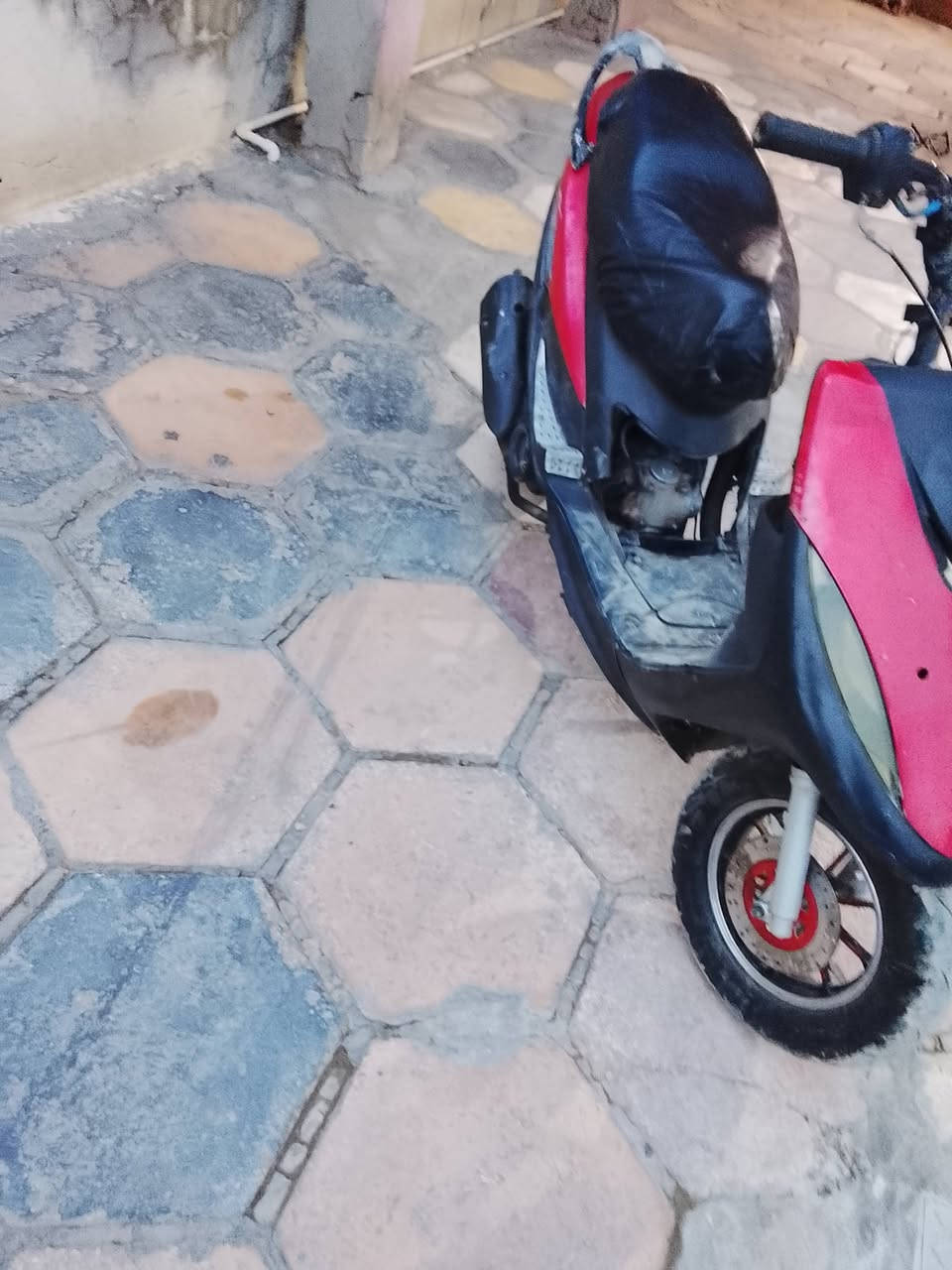 سلام عليكم دراجه ماكس كلشي مابيه بيه نواقص بصيطه البيع ب ٢٠٠وبيه مجال المكان حله شارع ٨٠مال كربلاء تفاصيل اكثر رقم الهاتف.   ***********
