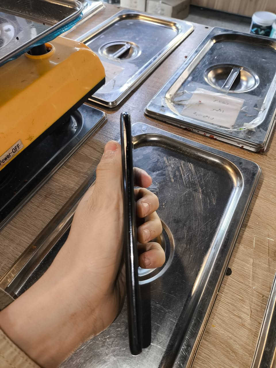 سلام عليكم جهاز POCO M5s
مواصفات 
ذاكرة 256
MediaTek Helio G95معالج
السعة: 5000 مللي أمبير

الكاميرا الأمامية: 13 ميجابكسل 

الكاميرا الخلفية (رباعية):

الأساسية: 64 ميجابكسل 

الصوت: سماعات ستيريو (Stereo Speakers) لتجربة صوتية مجسمة.

بدون ملحقات جهاز سعره 115وبي مجال قليل 
مكاني نجف لاشرف  رقم واتساب ***********
