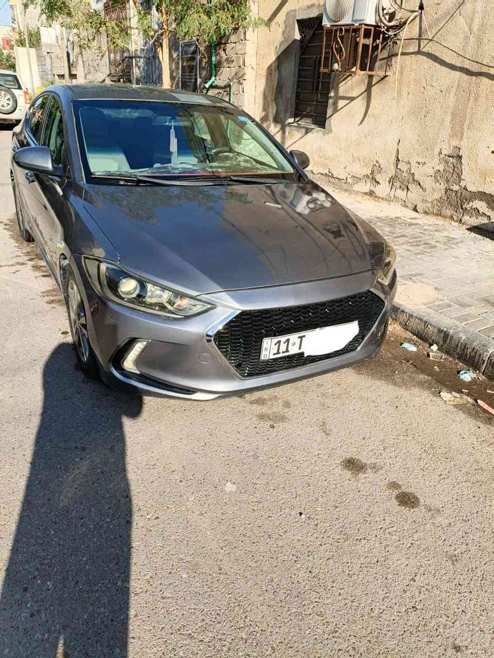 الانترا 2017 وارد أمريكي حادثها بنيد فقط وبيها بارد وبعض الملاحظات المكينه بدايه خيط السعر 118 وبيها مجال اتصل وبالخدمه *********** مكان البصره
