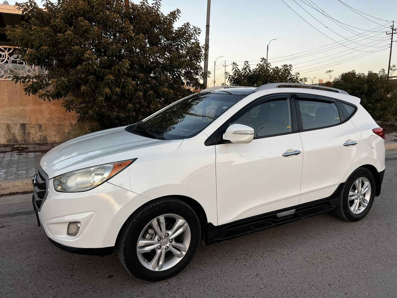 سلام عليكم توسان 2011خليجي رقم سليمانيه بصمة تشغيل عن بعد سونار موضح كدامك سعر 145 وبيها مجال العنون صلاح الدين قضاء الضلوعيه ***********
