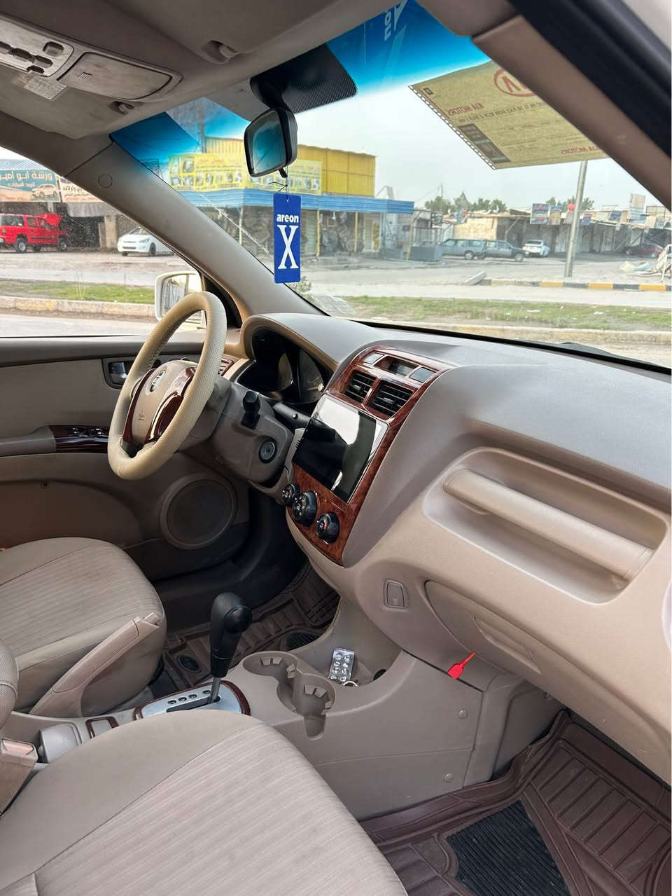 كيا سبورتج مكفوله بيه مكانت بارد فتحه نجف تخم تاير كير محرك تبريد كله جيد حداديه جيده سياره جاهزه مديل2010عنوان نجف رقم موبايل*********** النجف, العراق
