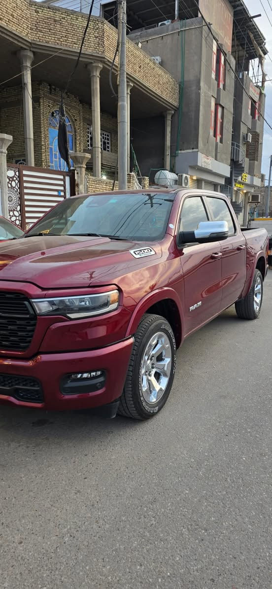 البيع نقد فقط بدون مراوس بدون اقساط 
اسم السيارة :  رام
 الفئة :  Lone Star
الموديل : 2025
عداد المسافة : 16000 ميل 
اللون : ماروني
المحرك  6 سلندر 3.600
اللوحة :  حرة بدون رقم تترقم جميع المحافظات
السعر :  350  
    حادث السيارة :  تقرير غرق فقط كفالة عامة
 سيد سيف  ***********   
الموقع : البصرة - حي المهندسين الشارع العام قرب محطة وقود الخليج
