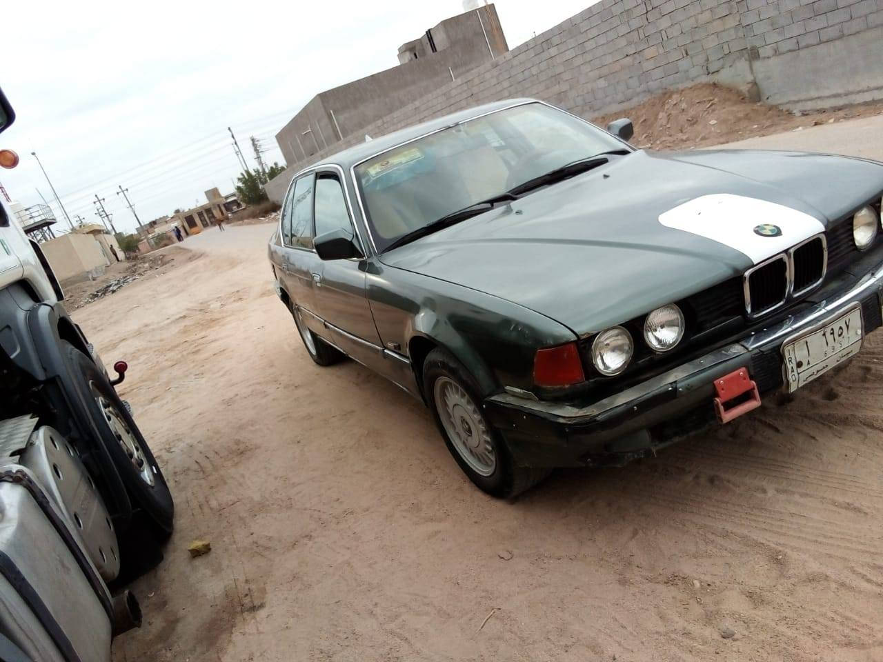 سلام وعليكم بيم 735حجم  كير وكينه فيفتي    مكينه اول ما شقل صبح يطلع بيه صوت بيرن ويروح.  بس اول تشقله  رقم مسان مكفوله. سياره  حداده  نص  مكاني بصره بل دير  رقم. الهادف *********** سعر 35 وبيه مجال
