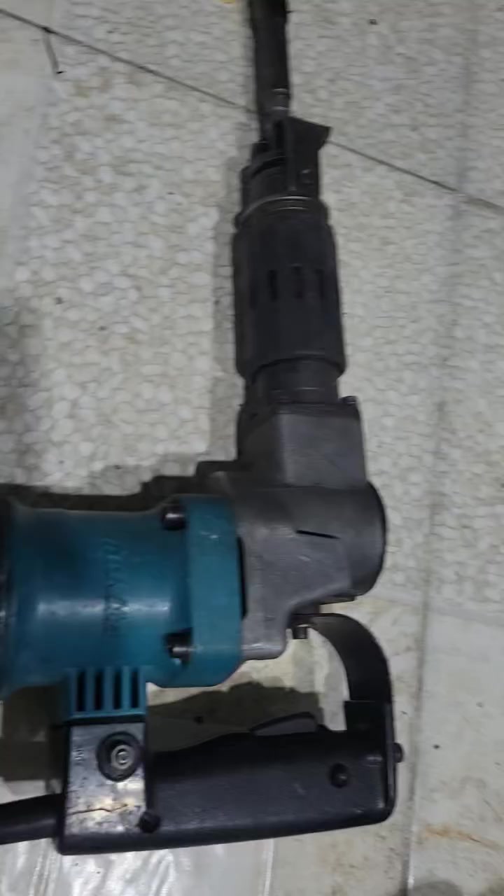 دريل تكسير فقط ماركة ماكيتا اليابانية الاصلية للبيع الشراي يراسلني او يتصل واتسب*********** توصيل موجود لكافة المحافظات
