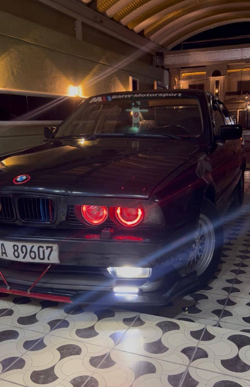 السلام عليكم  
شباب السياره للبيعBMW 525  مسكر فانوس🥇 صبغ جماليه بدون ضربه 
 محرك كير اكسل  🆕 كفاله
حداديه جديده
 تبريد شغال 
كهربائيات كلهه شغاله 
تخم تاير بلجيس 
3دعاميه إماميه M✅

4دعاميه خلفيه M✅

5لايت زينون الناصي ثلجي ❄️ ولعالي شمسي ☀️✅
6سلايت روف فقط دشلي مال الماطور 
يعتازله تبديل 

 موديل1994
رقم اربيل بسمي تحويل ثاني يوم  😇
10تبريد ثلج ❄️ حماوه جوه النص  لبي ام معروف بعد 
غرفه جديده  مخمل 
🤍🤍
12ايرباكا بالدشبول وبالدركه 🎈 
13سياره بدون اي ضرر لاكص ولا ضربه فقط صبغ جماليه💎
السعر 78 وبيهه مجال 

مو شراي لاتعامل .

رقم الهاتف *********** 

🔻🔻🔻

***********

 شباب خاص
 ماجاوب 
الموقع 📍محموديه تقاطع العزاب 
— ‏￼

